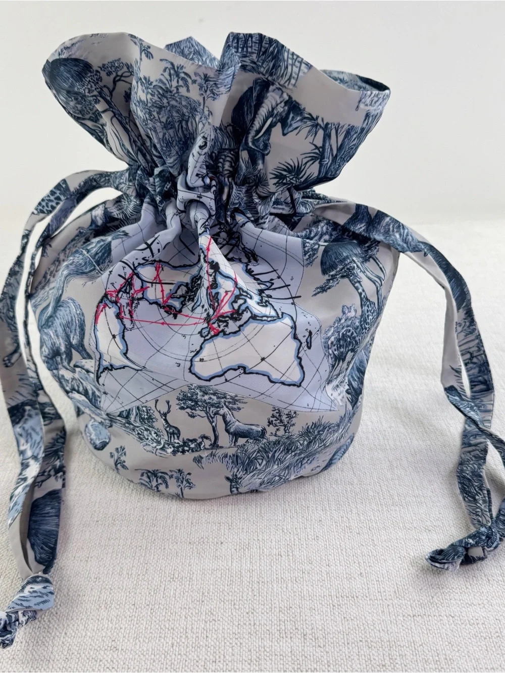 Dior Around the world make up pouch drawstring in blue